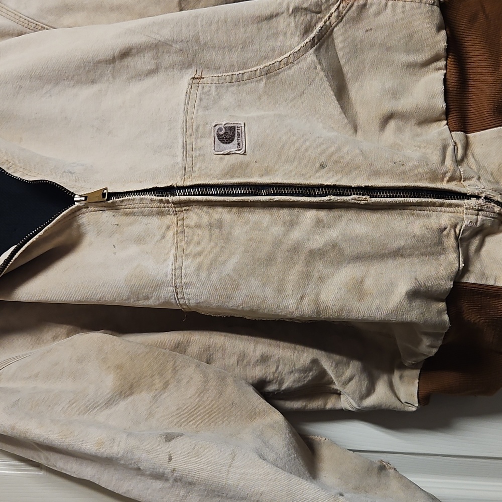 Carhartt Tan Hooded Jacket with Brown Trim - Picture 7 of 8